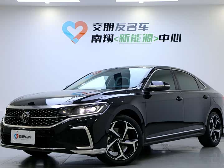 Фото 1 - Volkswagen Passat