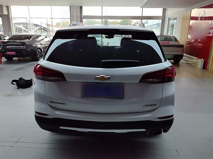 Фото 6 - Chevrolet Equinox