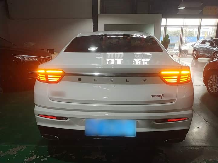 Фото 6 - Geely Preface