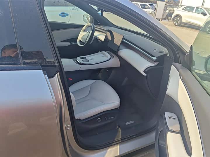 Фото 8 - XPeng G7