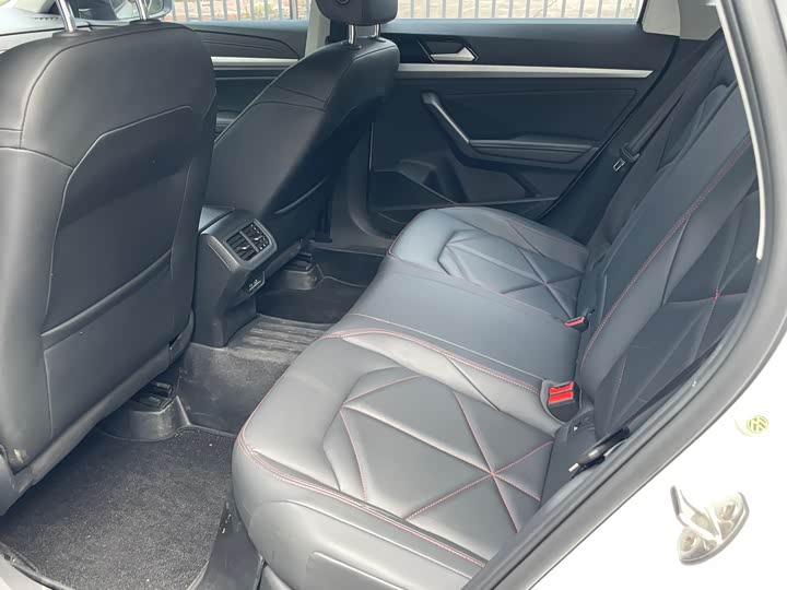 Фото 6 - Volkswagen Lavida