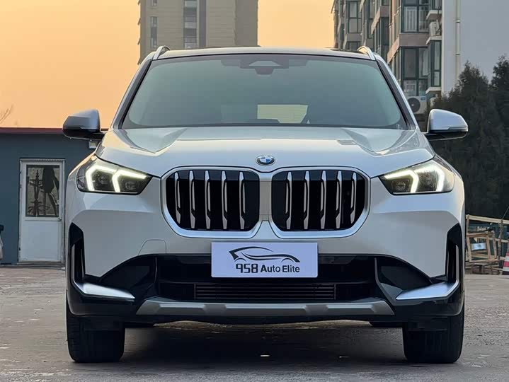 Фото 2 - BMW X1