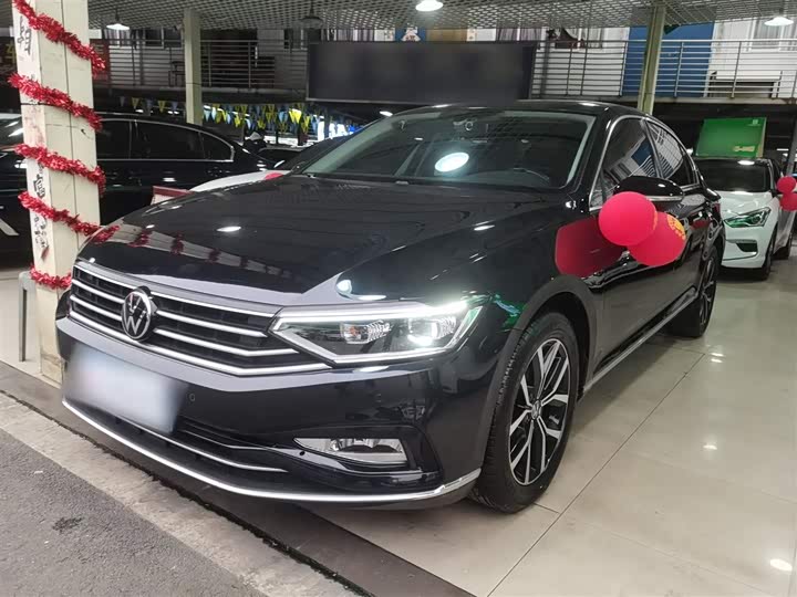 Фото 2 - Volkswagen Magotan