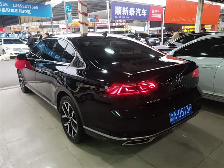 Фото 5 - Volkswagen Magotan