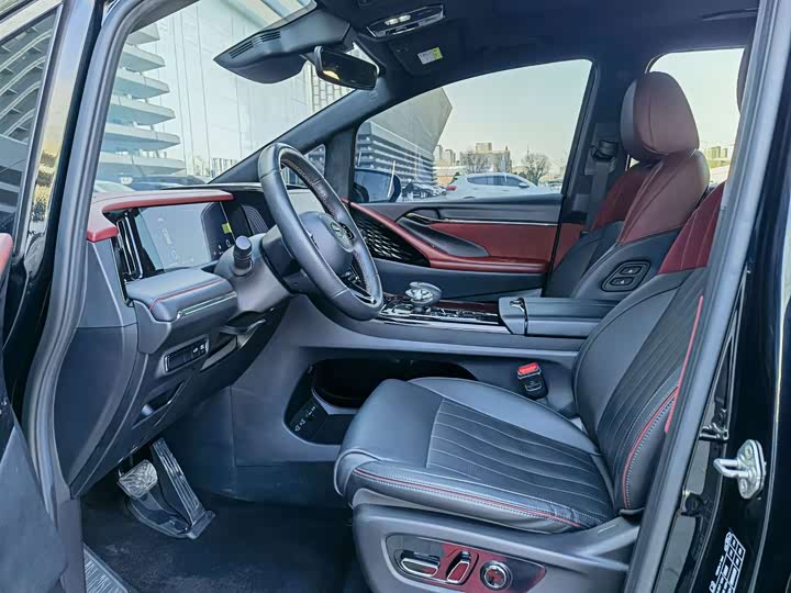 Фото 7 - GAC Trumpchi M8