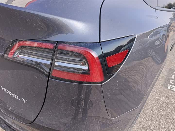 Фото 8 - Tesla Model Y