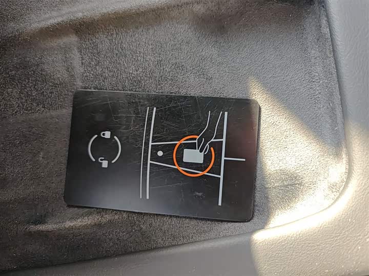 Фото 9 - Tesla Model Y