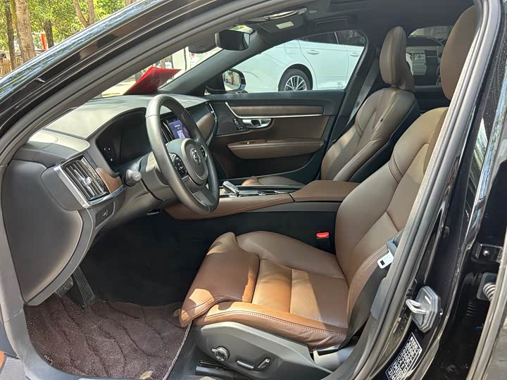 Фото 4 - Volvo S90