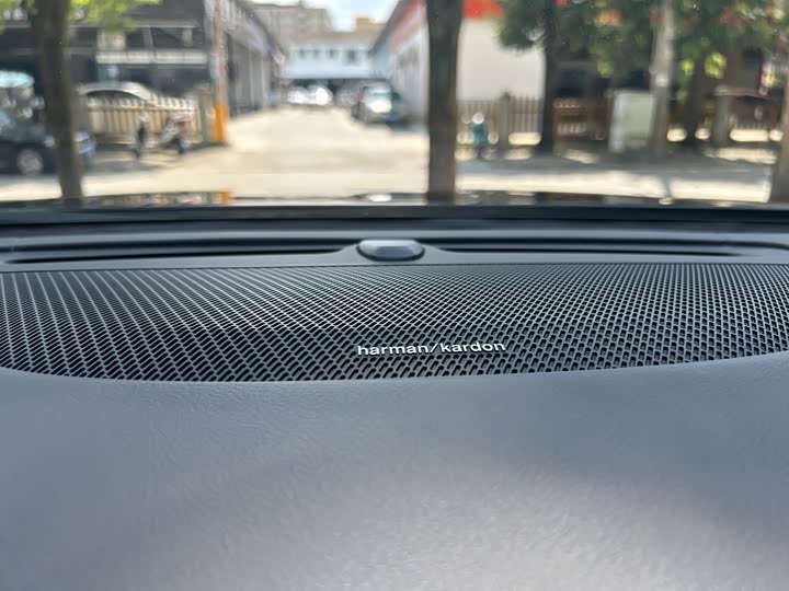 Фото 8 - Volvo S90