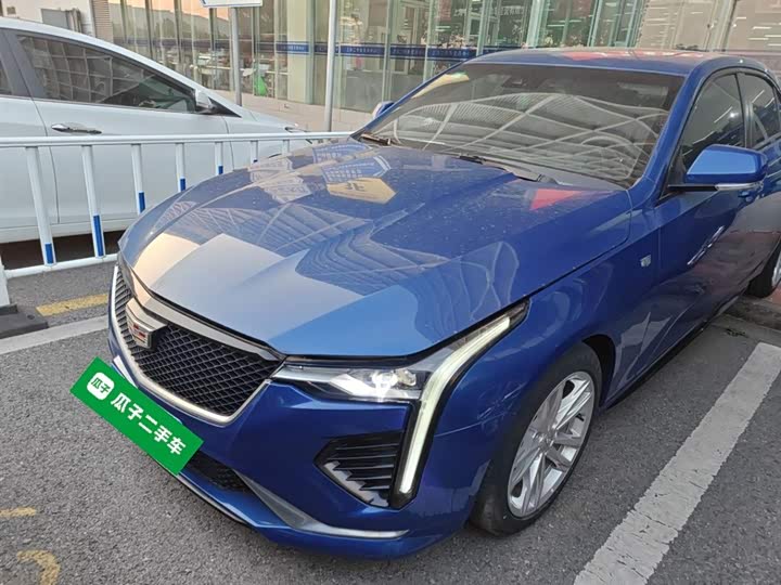 Фото 1 - Cadillac CT4