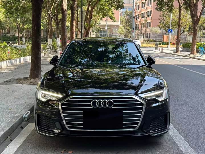 Фото 2 - Audi A6L
