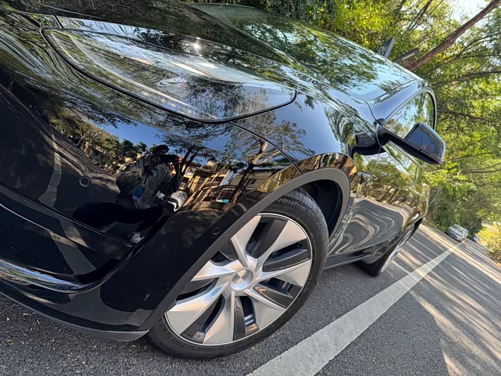 Фото 9 - Tesla Model Y