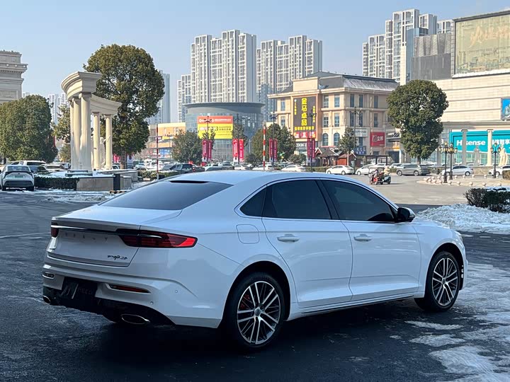 Фото 8 - Geely Preface