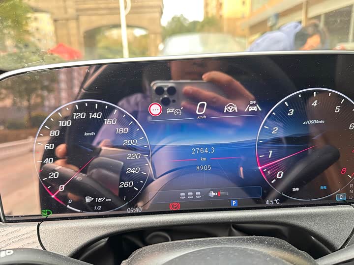 Фото 5 - Mercedes-Benz E-Class