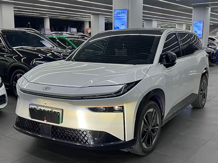 Фото 1 - Toyota bZ3X