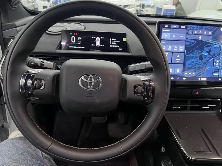 Фото 4 - Toyota bZ3X