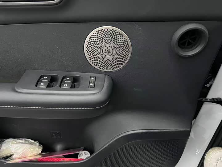 Фото 6 - Toyota bZ3X