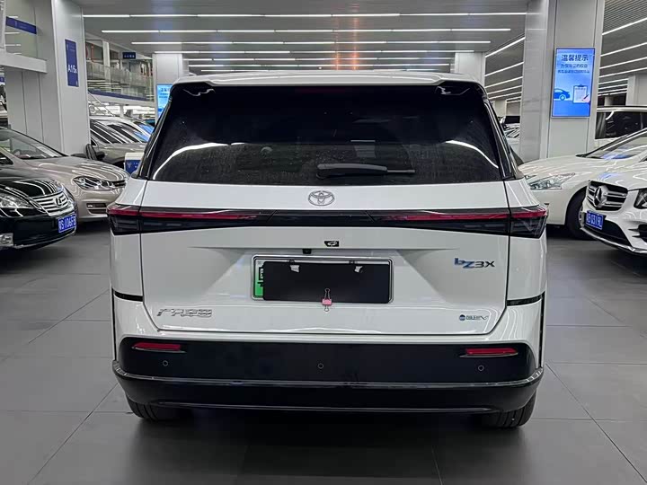 Фото 7 - Toyota bZ3X