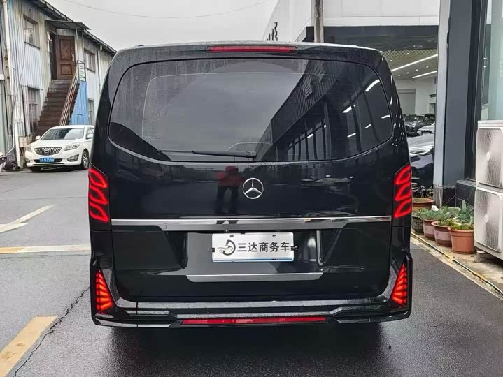 Фото 9 - Mercedes-Benz Vito