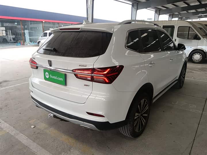 Фото 7 - Roewe RX5