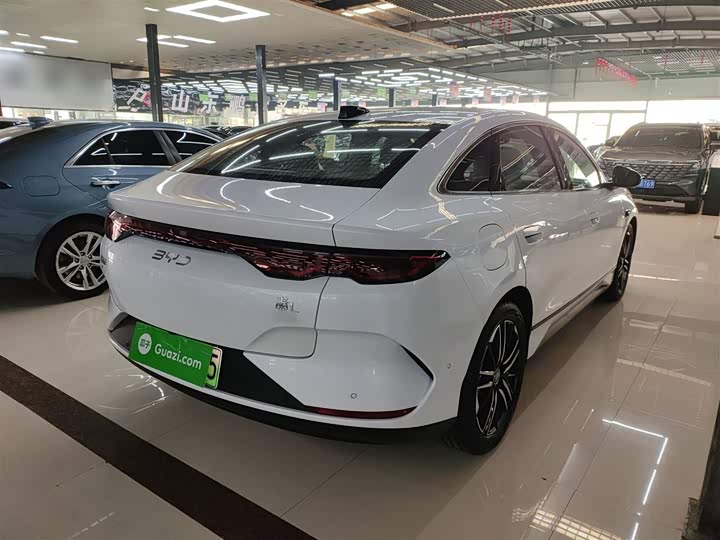 Фото 7 - BYD Qin L