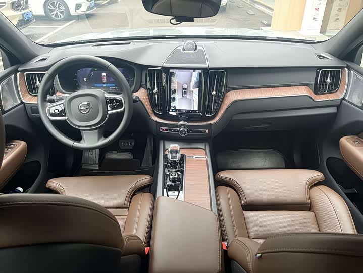 Фото 5 - Volvo XC60 Hybrid