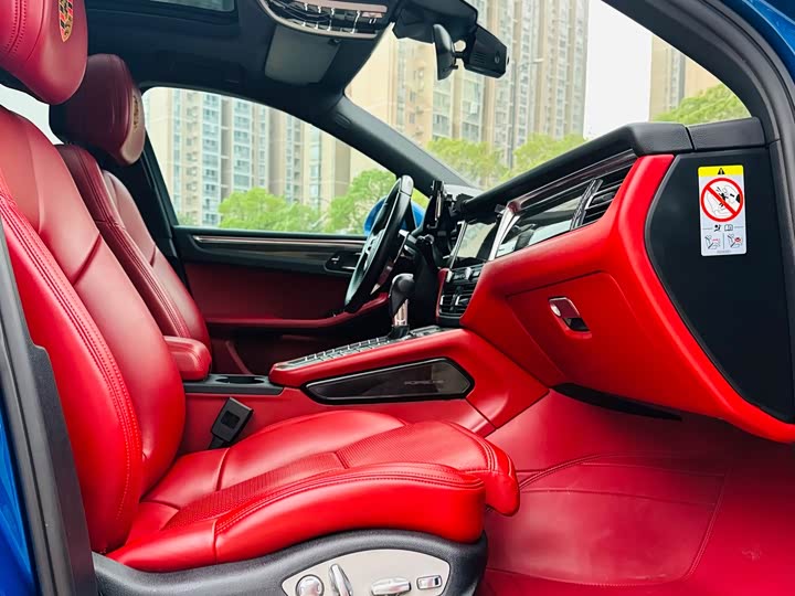 Фото 9 - Porsche Macan