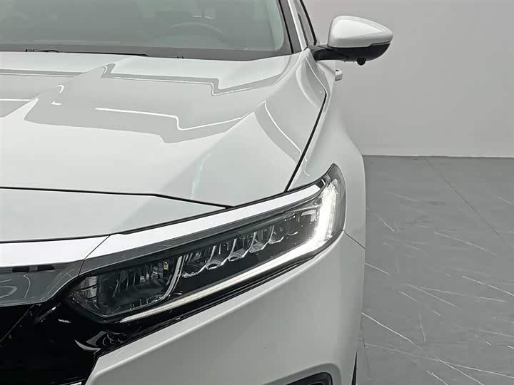 Фото 9 - Honda Accord