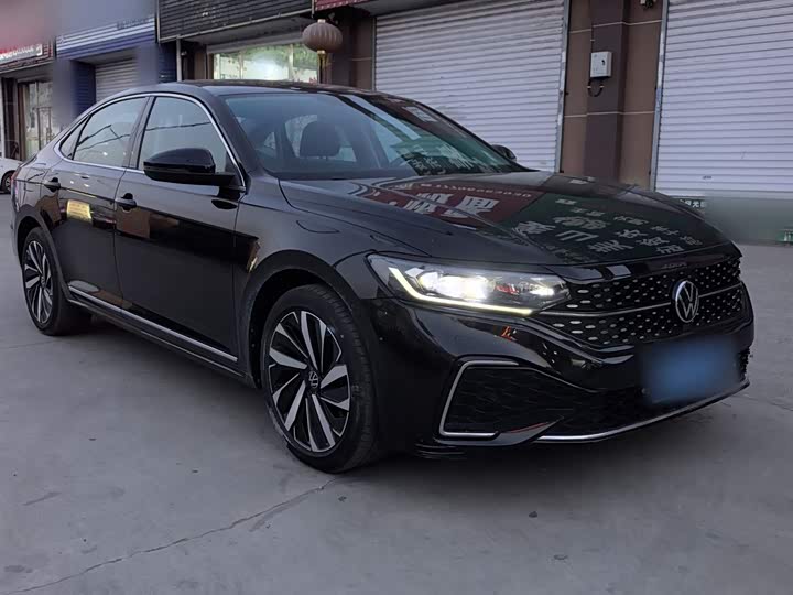 Фото 8 - Volkswagen Passat