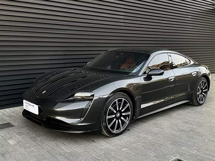 Фото 1 - Porsche Taycan