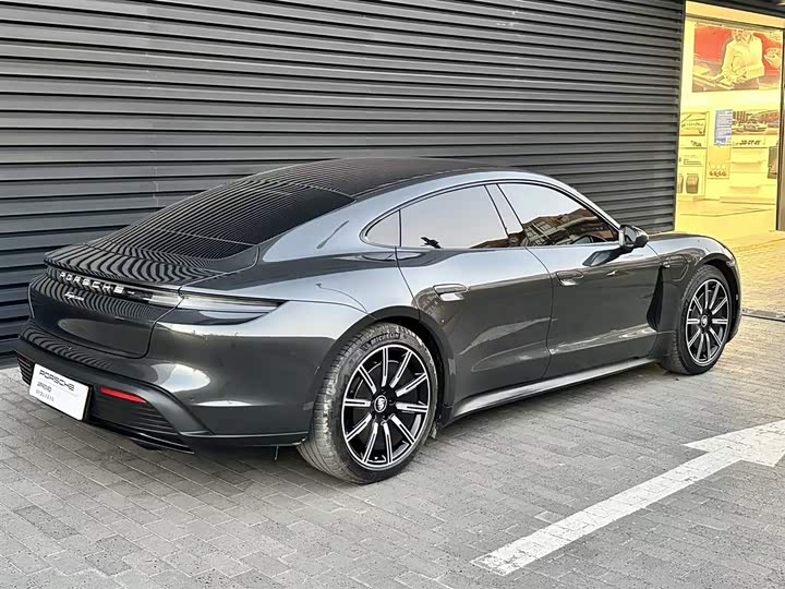 Фото 5 - Porsche Taycan