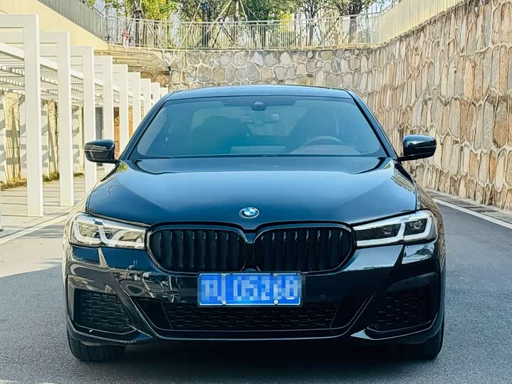 Фото 2 - BMW 5 Series