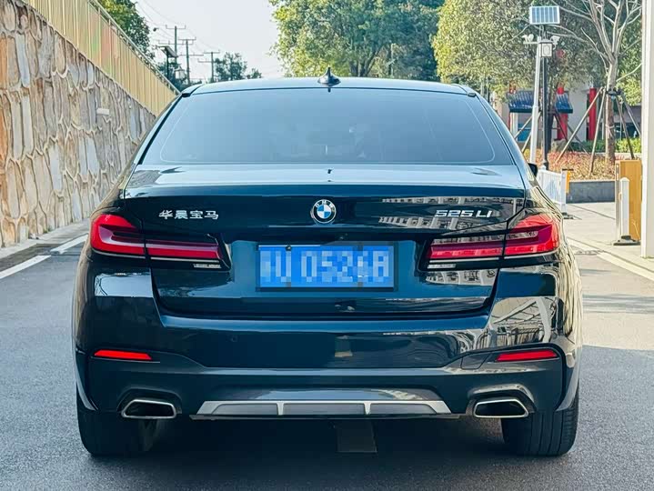 Фото 5 - BMW 5 Series