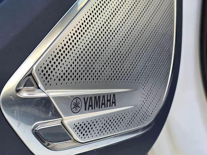 Фото 6 - Zeekr 001