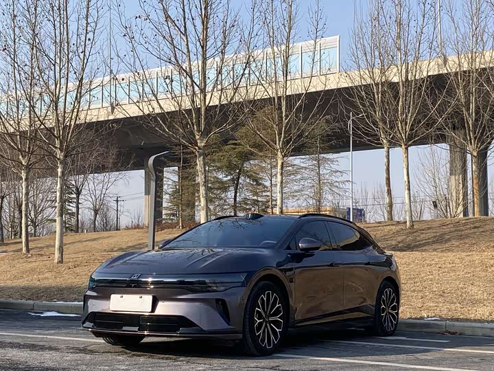 Фото 1 - Zeekr 007 GT