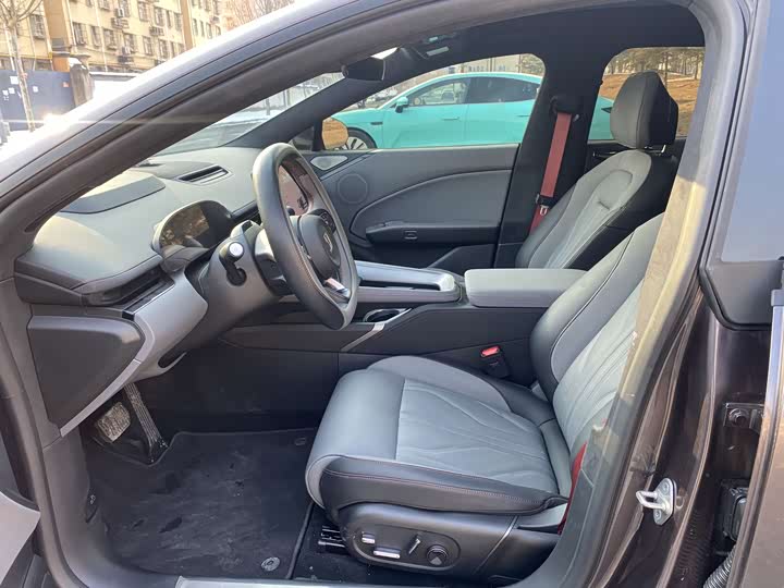 Фото 7 - Zeekr 007 GT