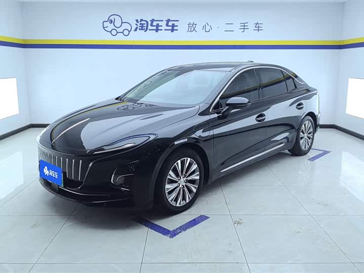 Фото 1 - Hongqi E-QM5