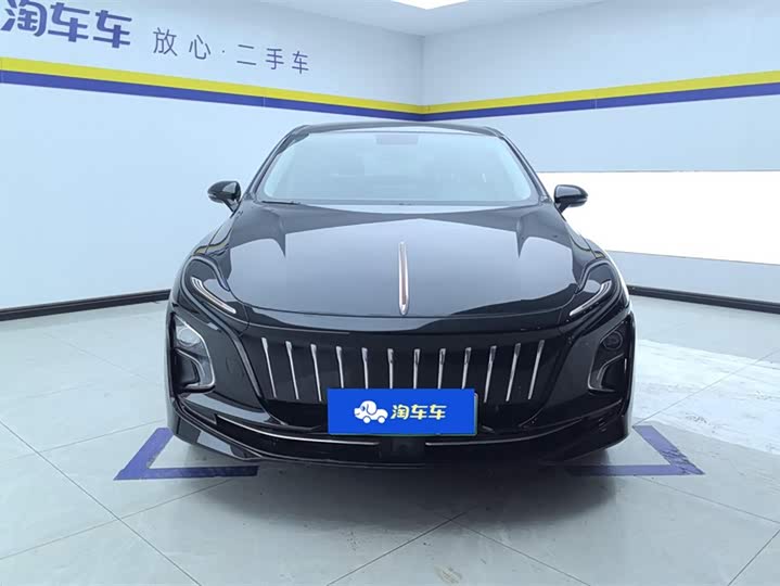 Фото 2 - Hongqi E-QM5