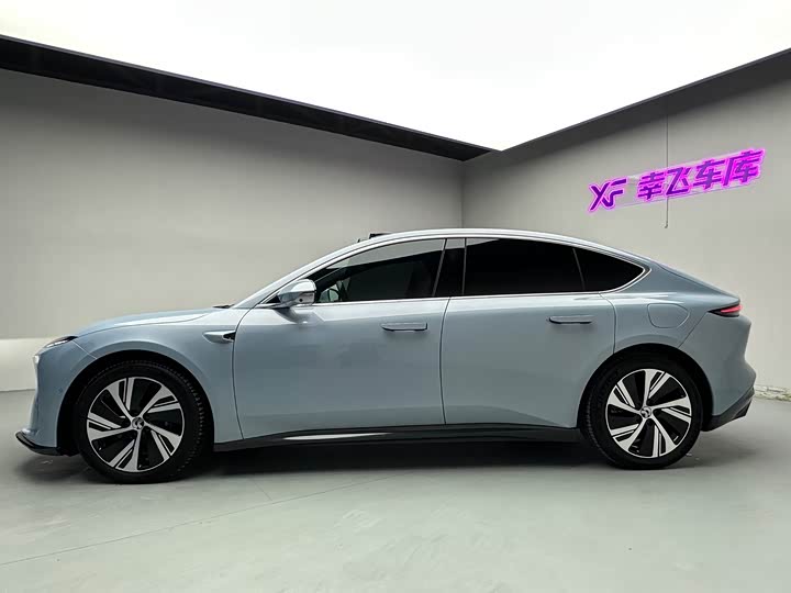 Фото 2 - Nio ET5