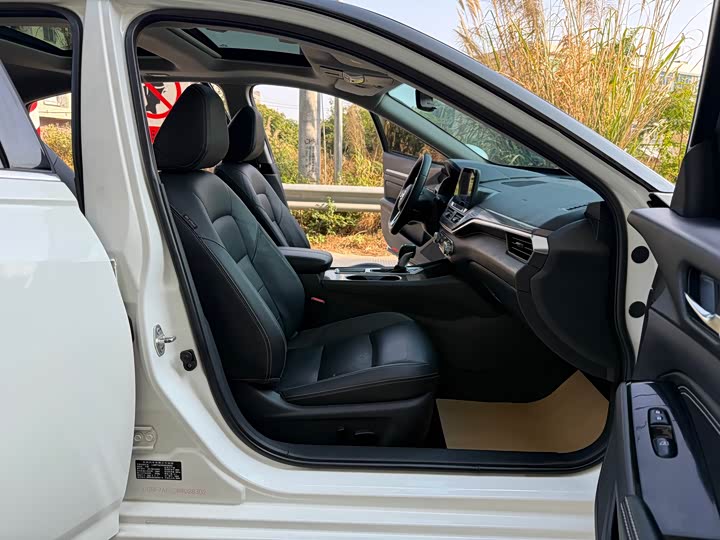 Фото 8 - Nissan Teana