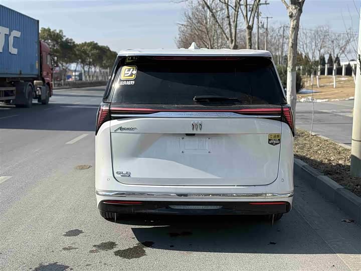 Фото 3 - Buick GL8 Hybrid