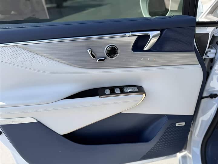 Фото 6 - Buick GL8 Hybrid