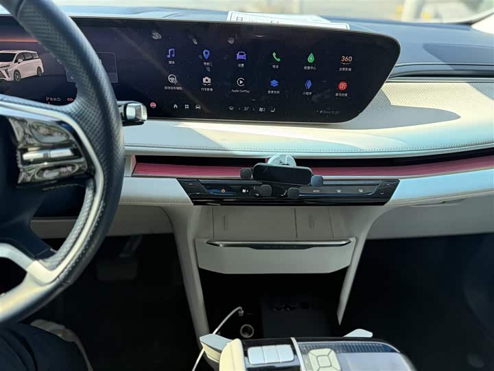 Фото 8 - Buick GL8 Hybrid