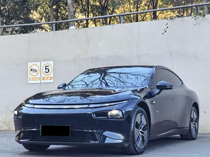 Фото 1 - XPeng P7