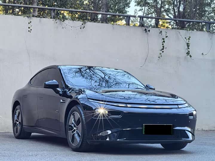 Фото 3 - XPeng P7