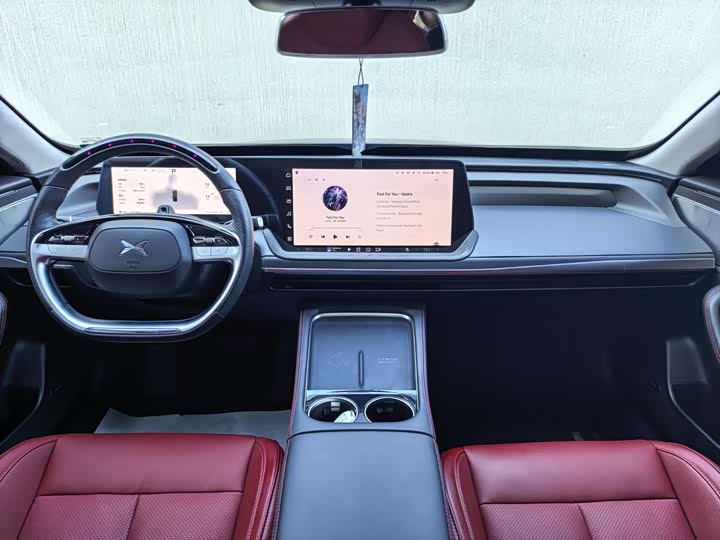 Фото 4 - XPeng P7