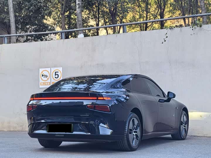 Фото 7 - XPeng P7