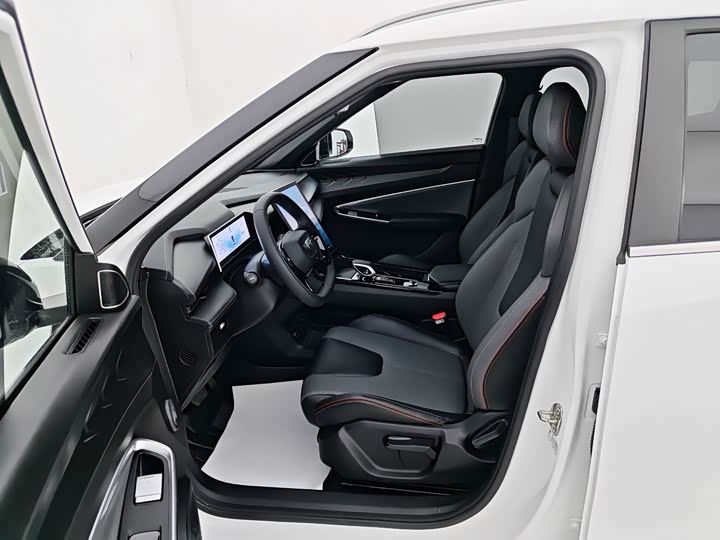 Фото 9 - Geely Atlas