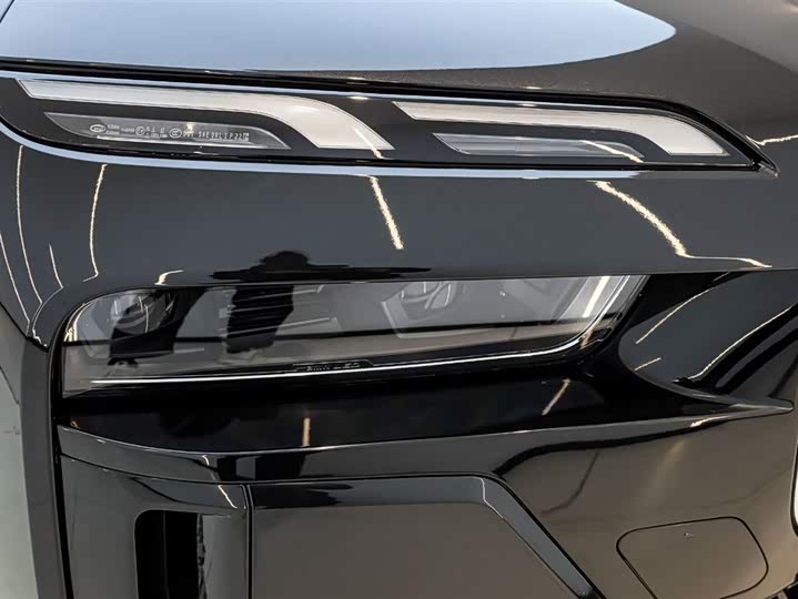 Фото 9 - BMW 7 Series