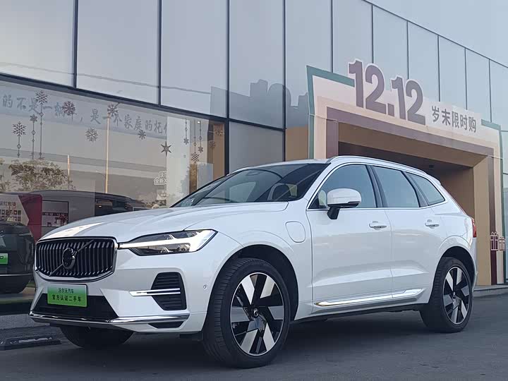 Фото 1 - Volvo XC60 Hybrid